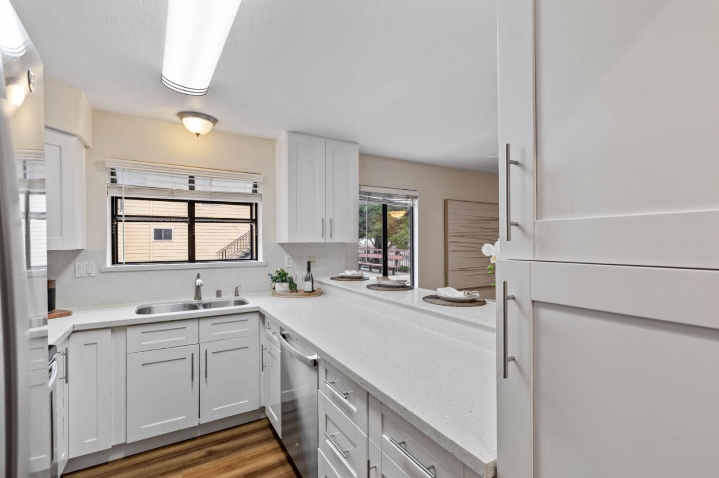 Detail Gallery Image 8 of 29 For 461 Northlake Dr #25,  San Jose,  CA 95117 - 3 Beds | 2/1 Baths