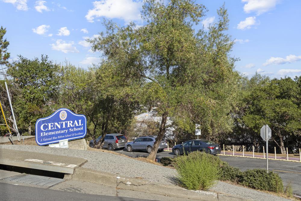 Detail Gallery Image 42 of 48 For 400 El Camino Real #117,  Belmont,  CA 94002 - 3 Beds | 2 Baths