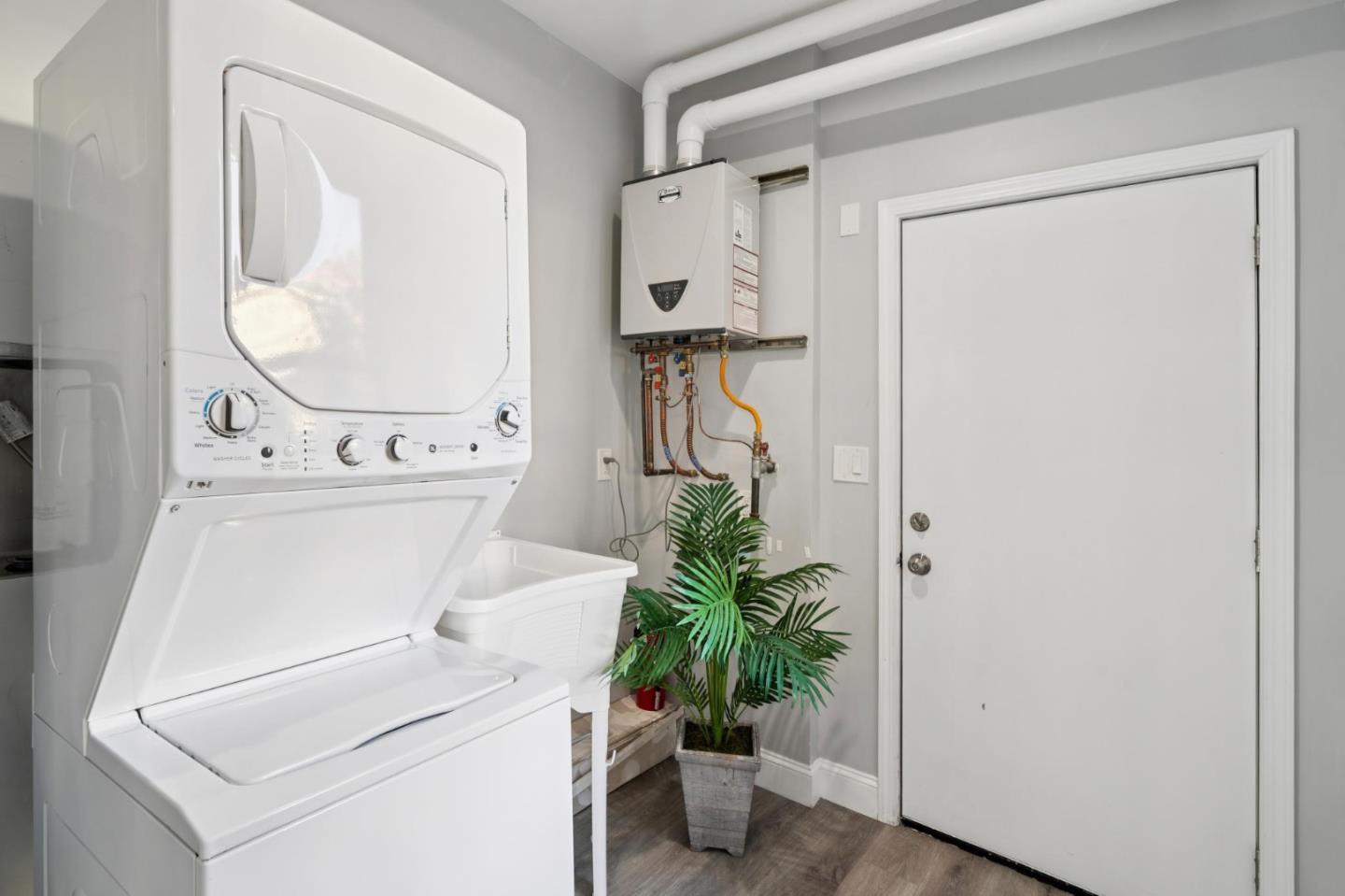 Detail Gallery Image 24 of 47 For 3000 26th St, San Francisco,  CA 94110 - 2 Beds | 2 Baths