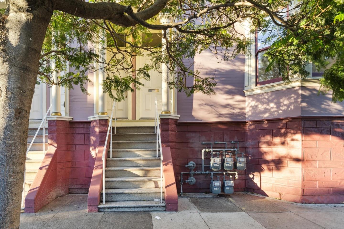 Detail Gallery Image 3 of 47 For 3000 26th St, San Francisco,  CA 94110 - 2 Beds | 2 Baths