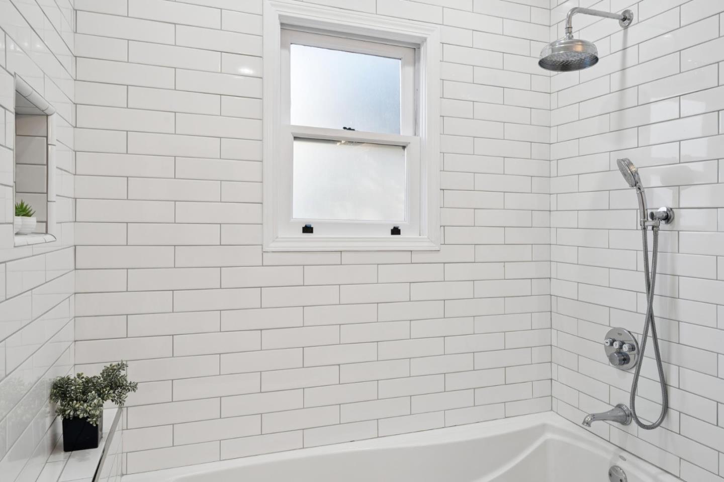 Detail Gallery Image 44 of 47 For 3000 26th St, San Francisco,  CA 94110 - 2 Beds | 2 Baths