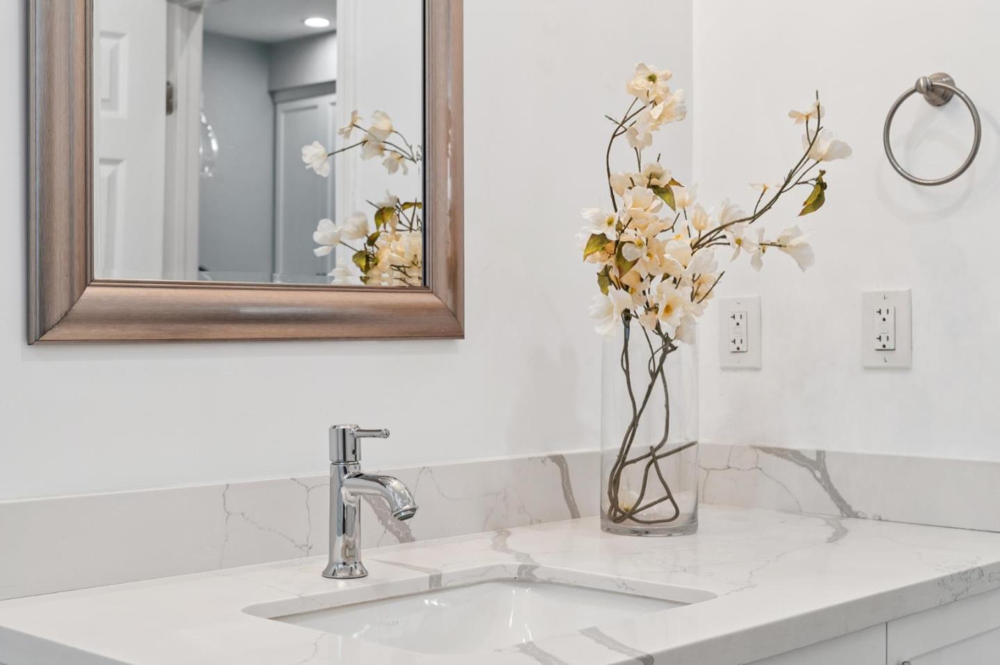 Detail Gallery Image 45 of 47 For 3000 26th St, San Francisco,  CA 94110 - 2 Beds | 2 Baths