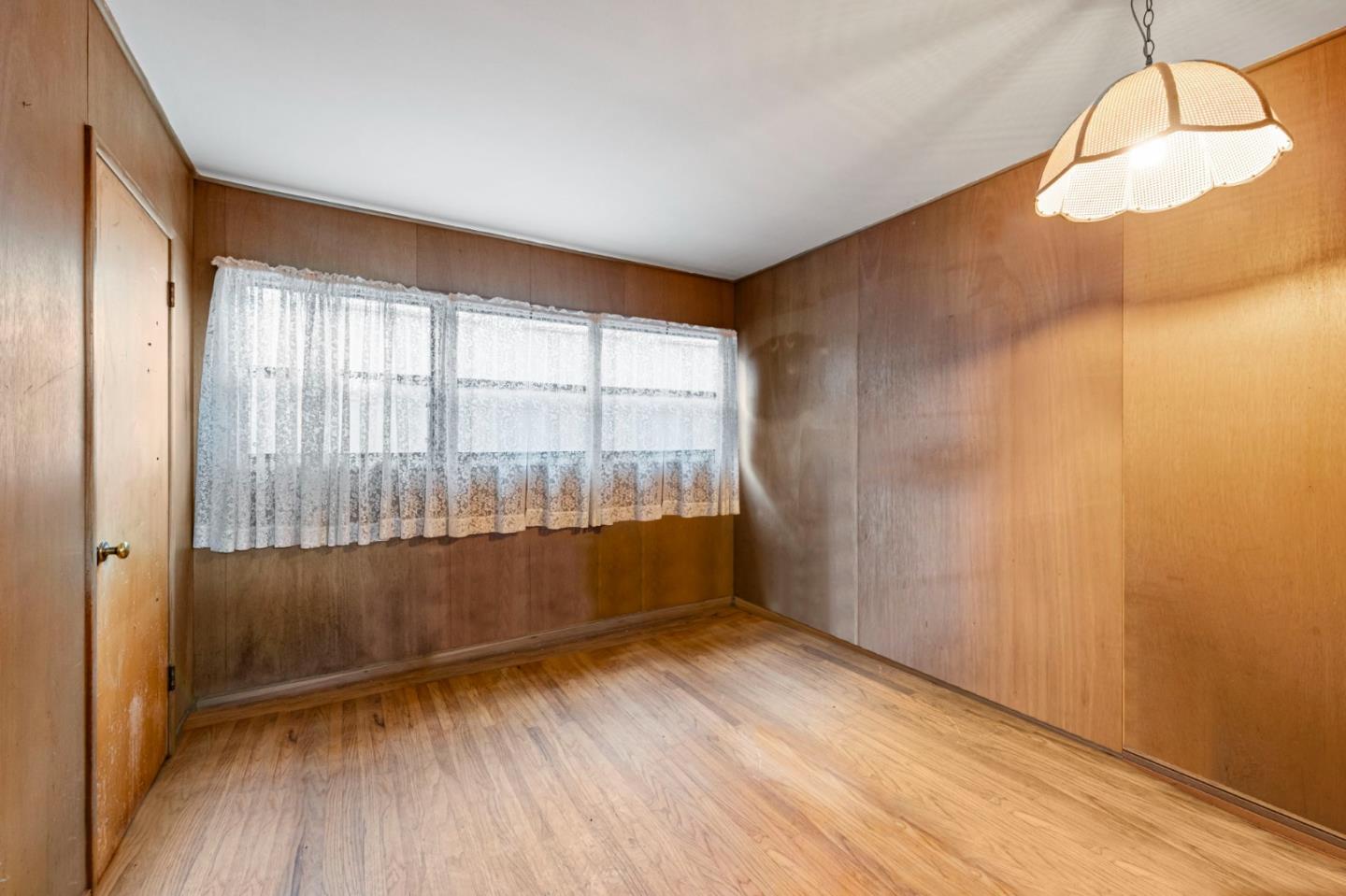 Detail Gallery Image 13 of 29 For 64 Crestview Ave, Daly City,  CA 94015 - 3 Beds | 3 Baths