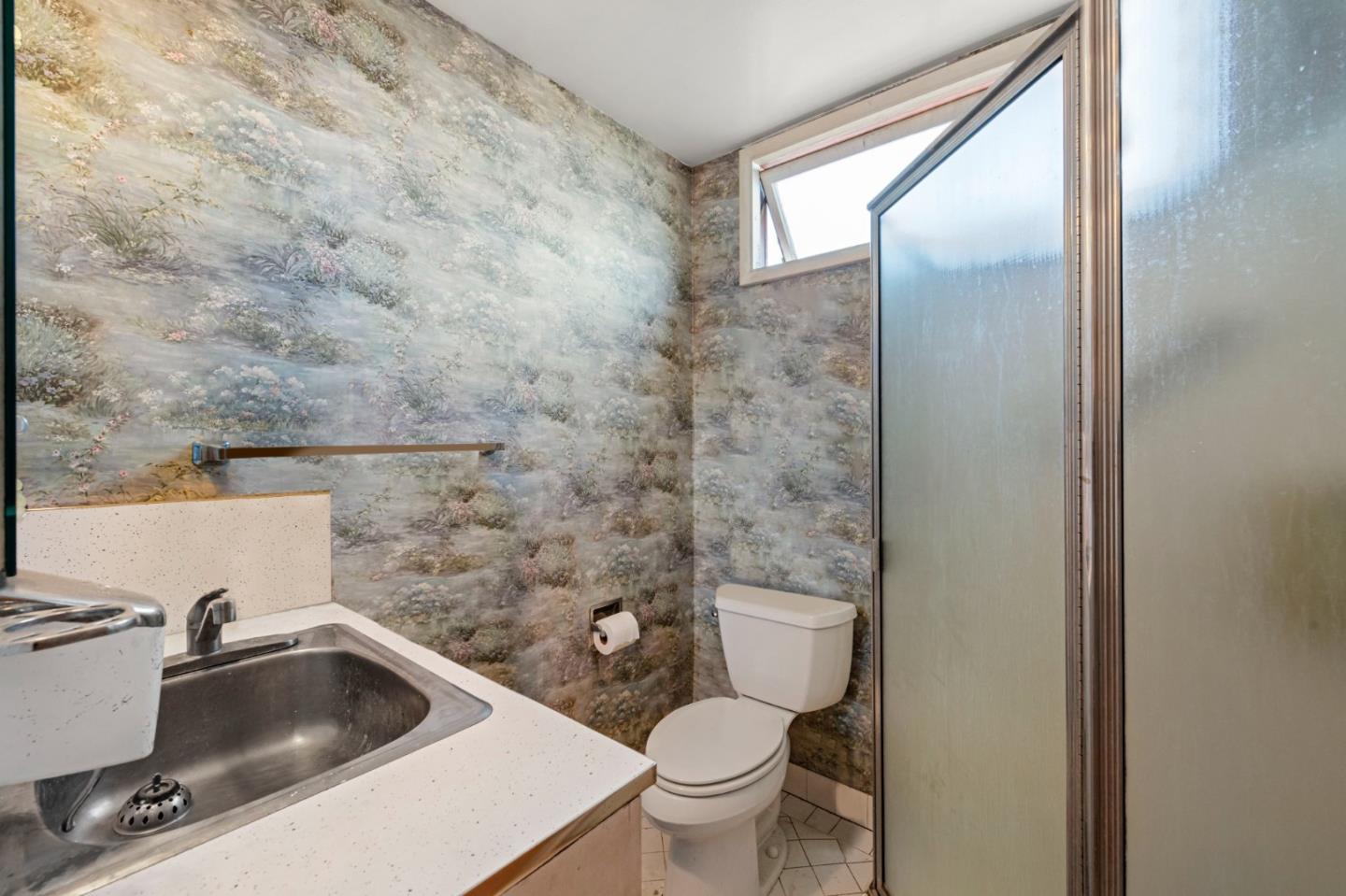 Detail Gallery Image 14 of 29 For 64 Crestview Ave, Daly City,  CA 94015 - 3 Beds | 3 Baths