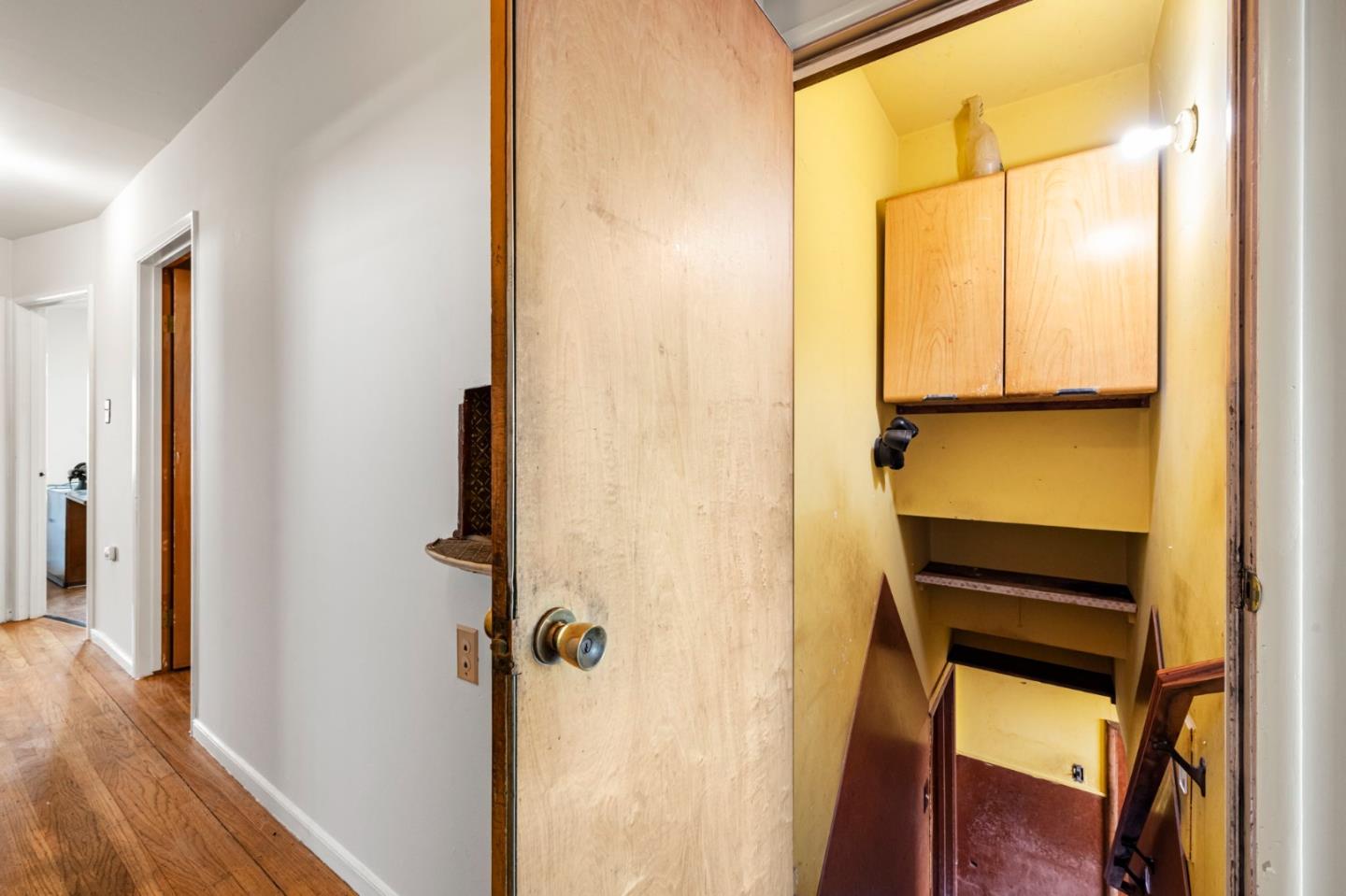 Detail Gallery Image 16 of 29 For 64 Crestview Ave, Daly City,  CA 94015 - 3 Beds | 3 Baths