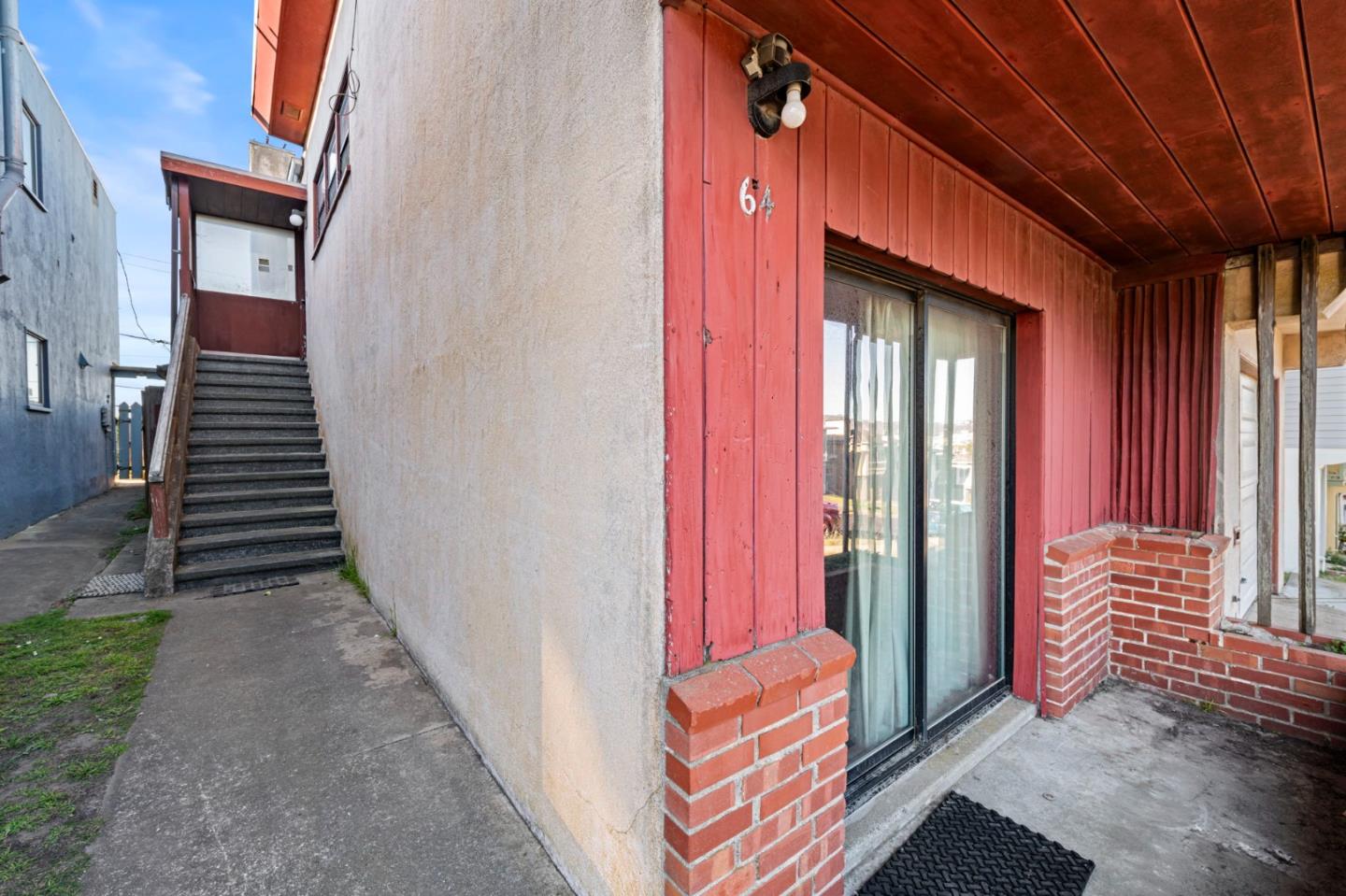 Detail Gallery Image 5 of 29 For 64 Crestview Ave, Daly City,  CA 94015 - 3 Beds | 3 Baths