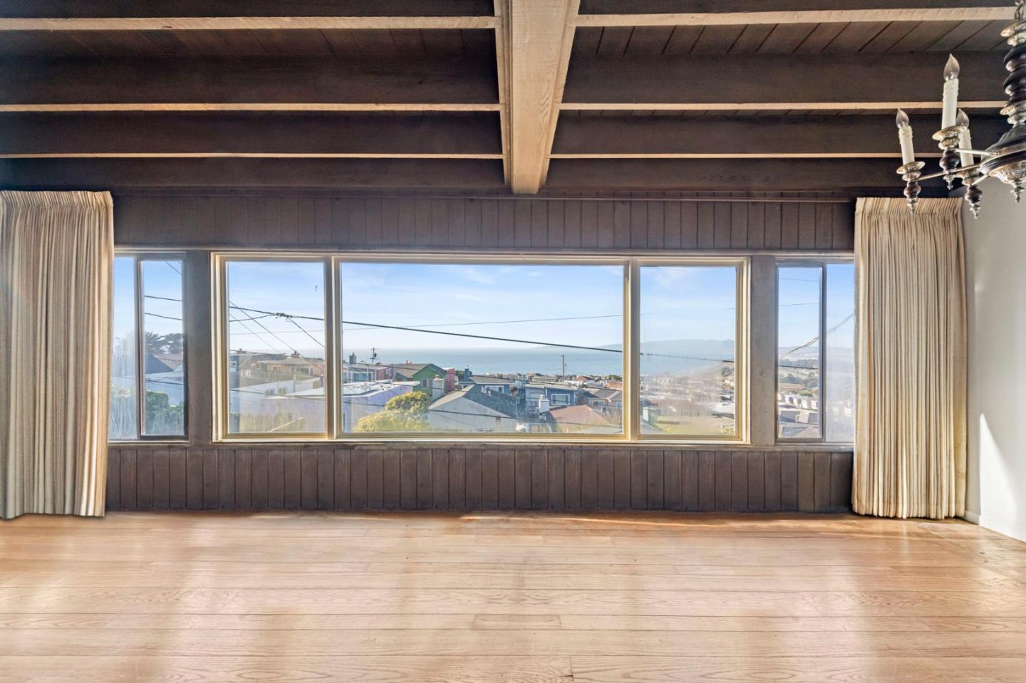 Detail Gallery Image 7 of 29 For 64 Crestview Ave, Daly City,  CA 94015 - 3 Beds | 3 Baths