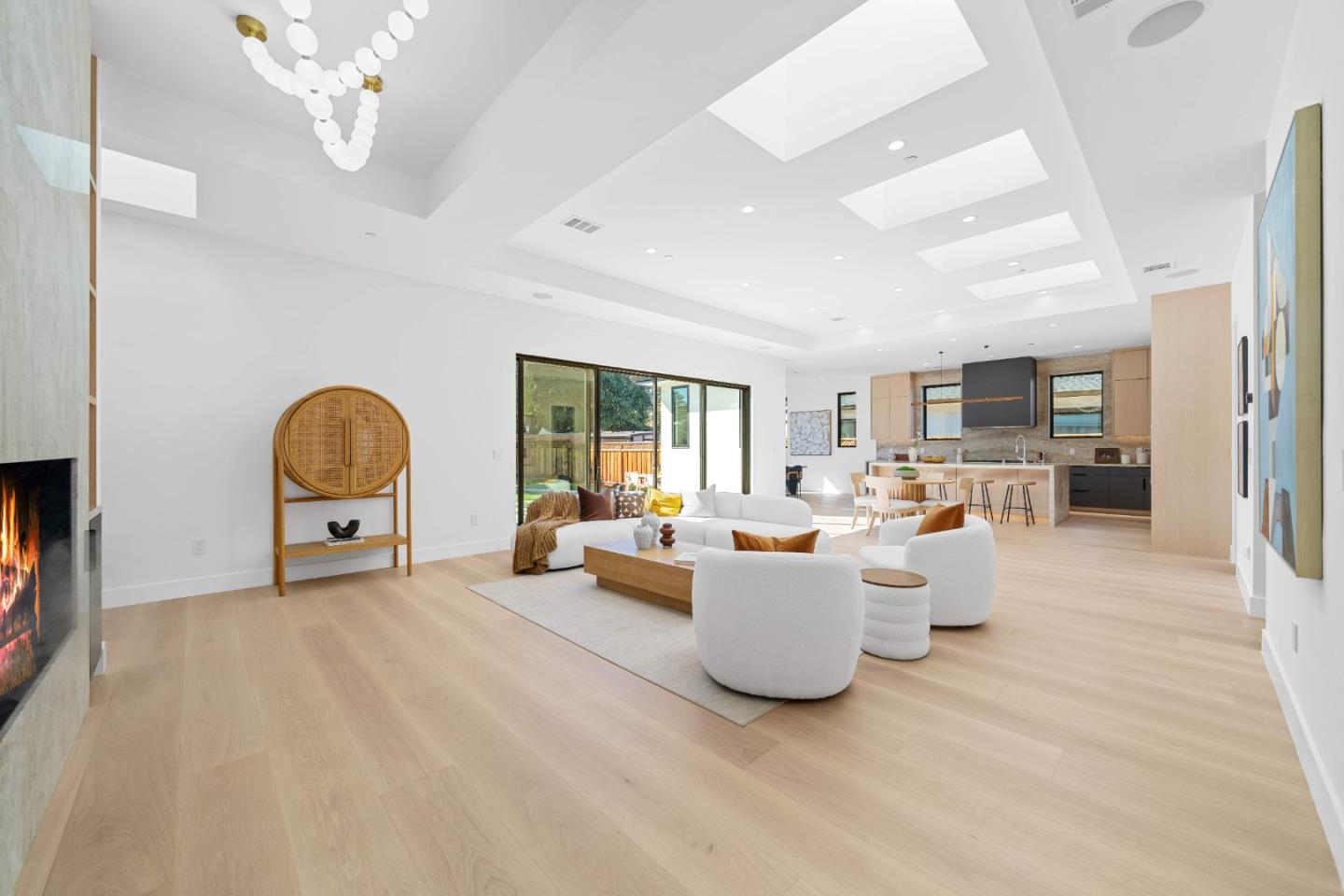 Detail Gallery Image 3 of 60 For 89 Centre St, Mountain View,  CA 94041 - 5 Beds | 4/1 Baths