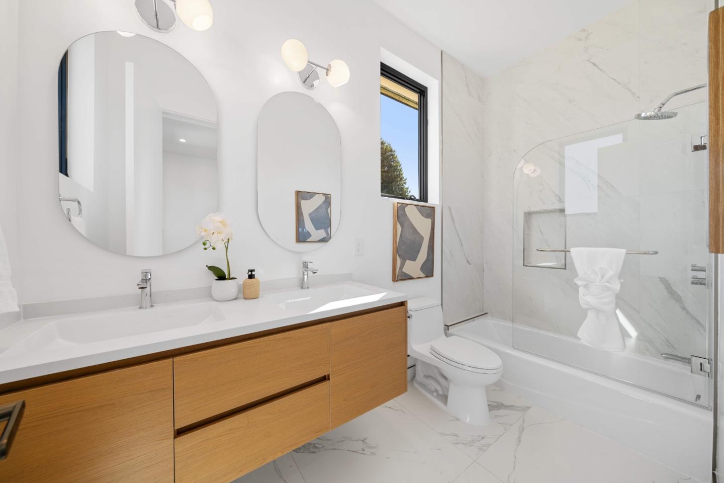 Detail Gallery Image 47 of 60 For 89 Centre St, Mountain View,  CA 94041 - 5 Beds | 4/1 Baths