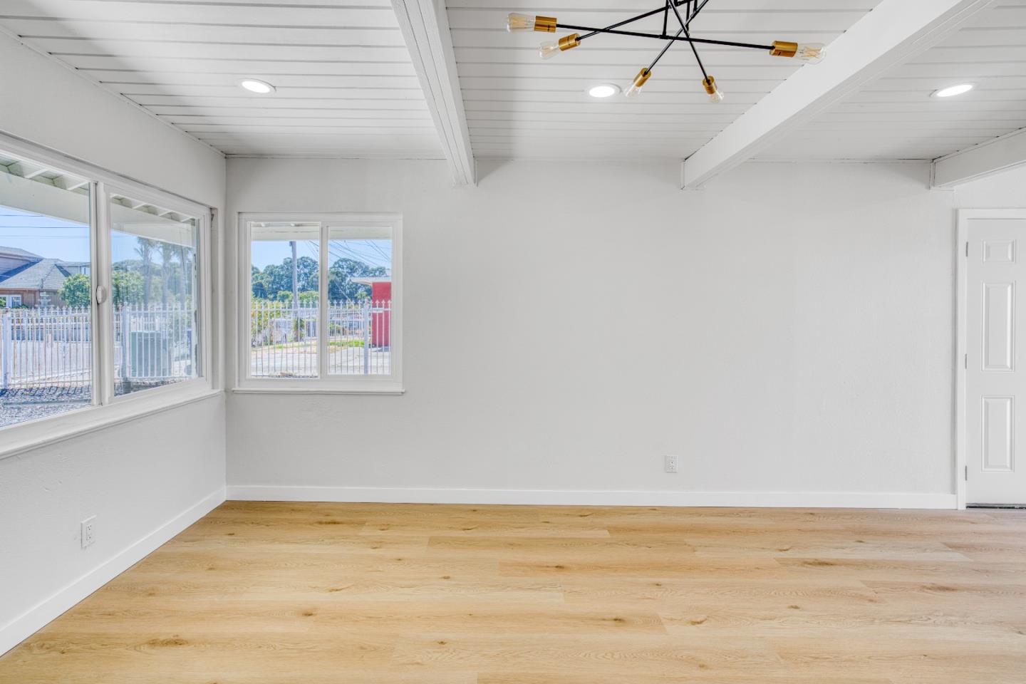 Detail Gallery Image 7 of 25 For 1339 Lettia Rd, San Pablo,  CA 94806 - 3 Beds | 1 Baths