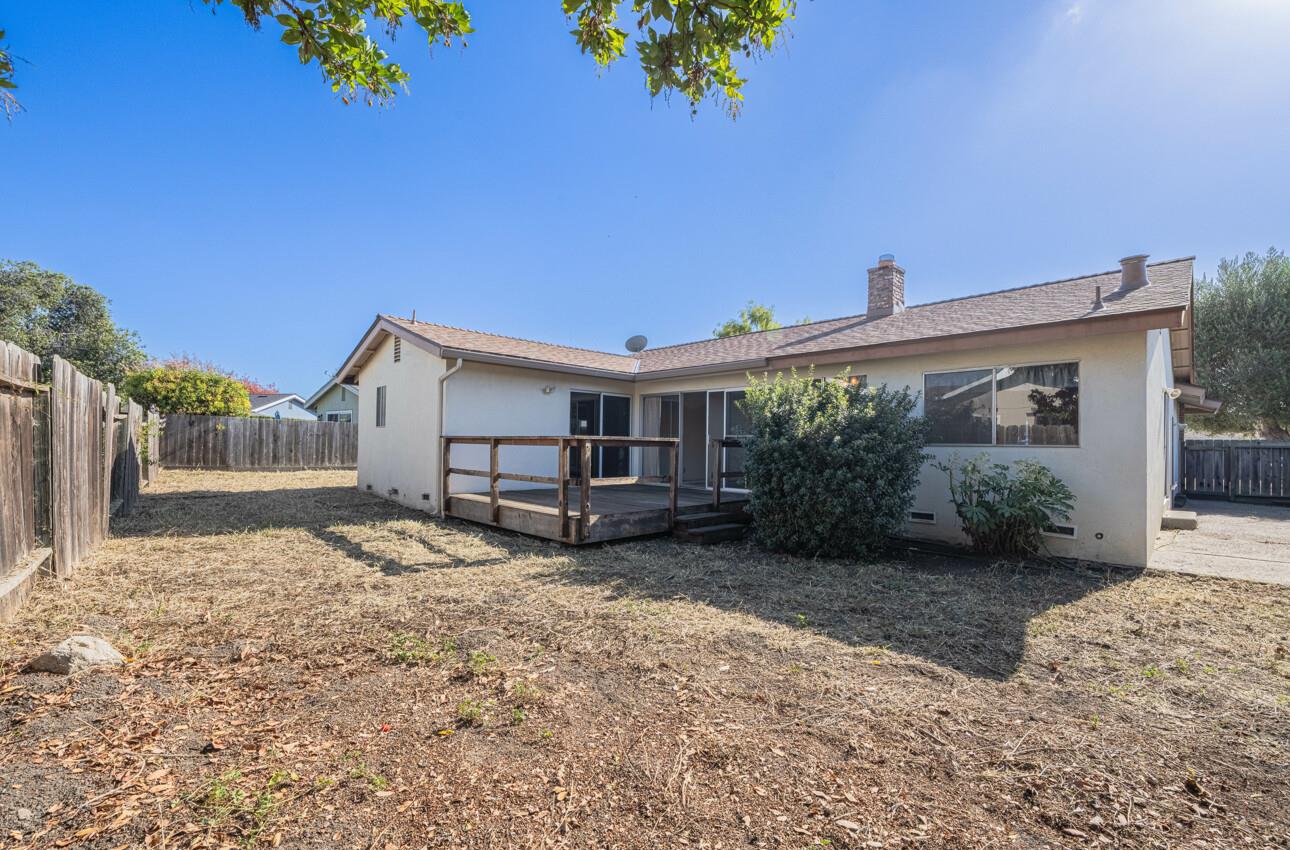 Detail Gallery Image 13 of 14 For 464 La Jolla Way, Salinas,  CA 93901 - 3 Beds | 2 Baths