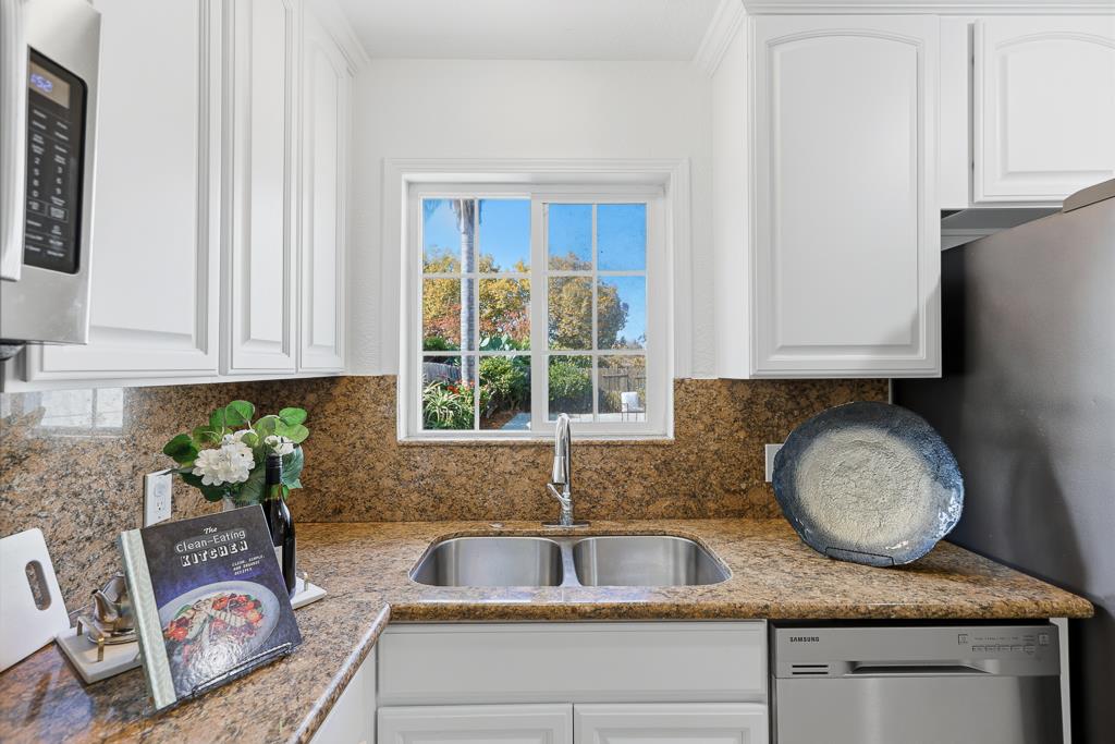 Detail Gallery Image 19 of 84 For 1183 Saratoga Ave, East Palo Alto,  CA 94303 - 4 Beds | 2 Baths