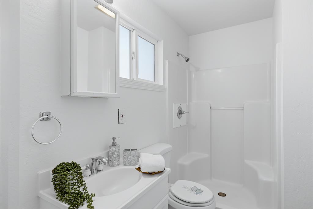 Detail Gallery Image 42 of 84 For 1183 Saratoga Ave, East Palo Alto,  CA 94303 - 4 Beds | 2 Baths