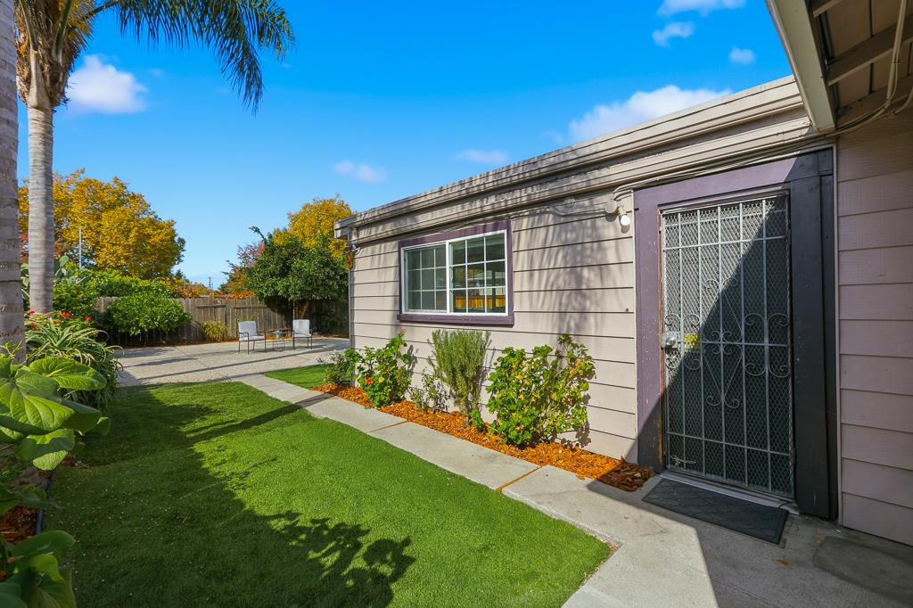 Detail Gallery Image 44 of 84 For 1183 Saratoga Ave, East Palo Alto,  CA 94303 - 4 Beds | 2 Baths