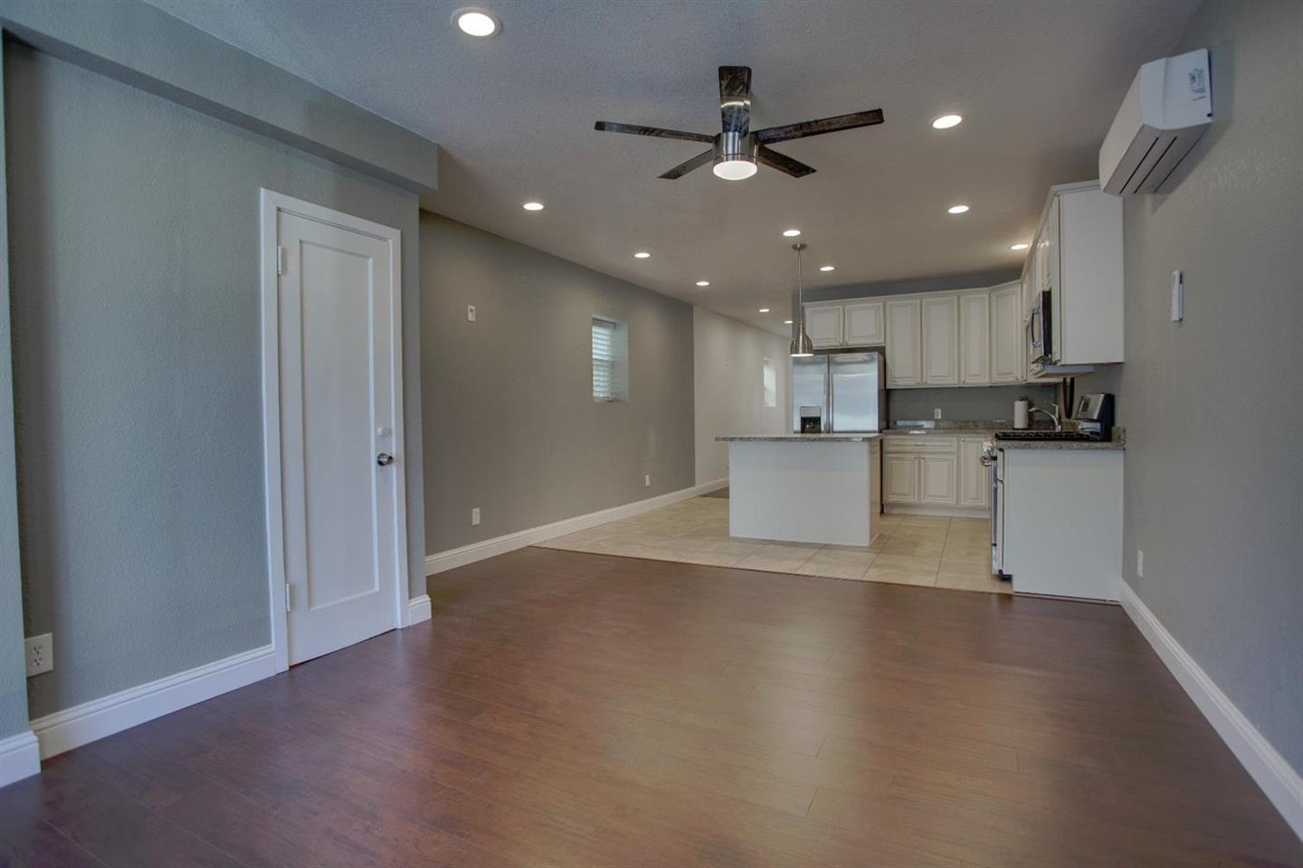 Detail Gallery Image 14 of 33 For 3012 4th Ave, Sacramento,  CA 95817 - – Beds | – Baths