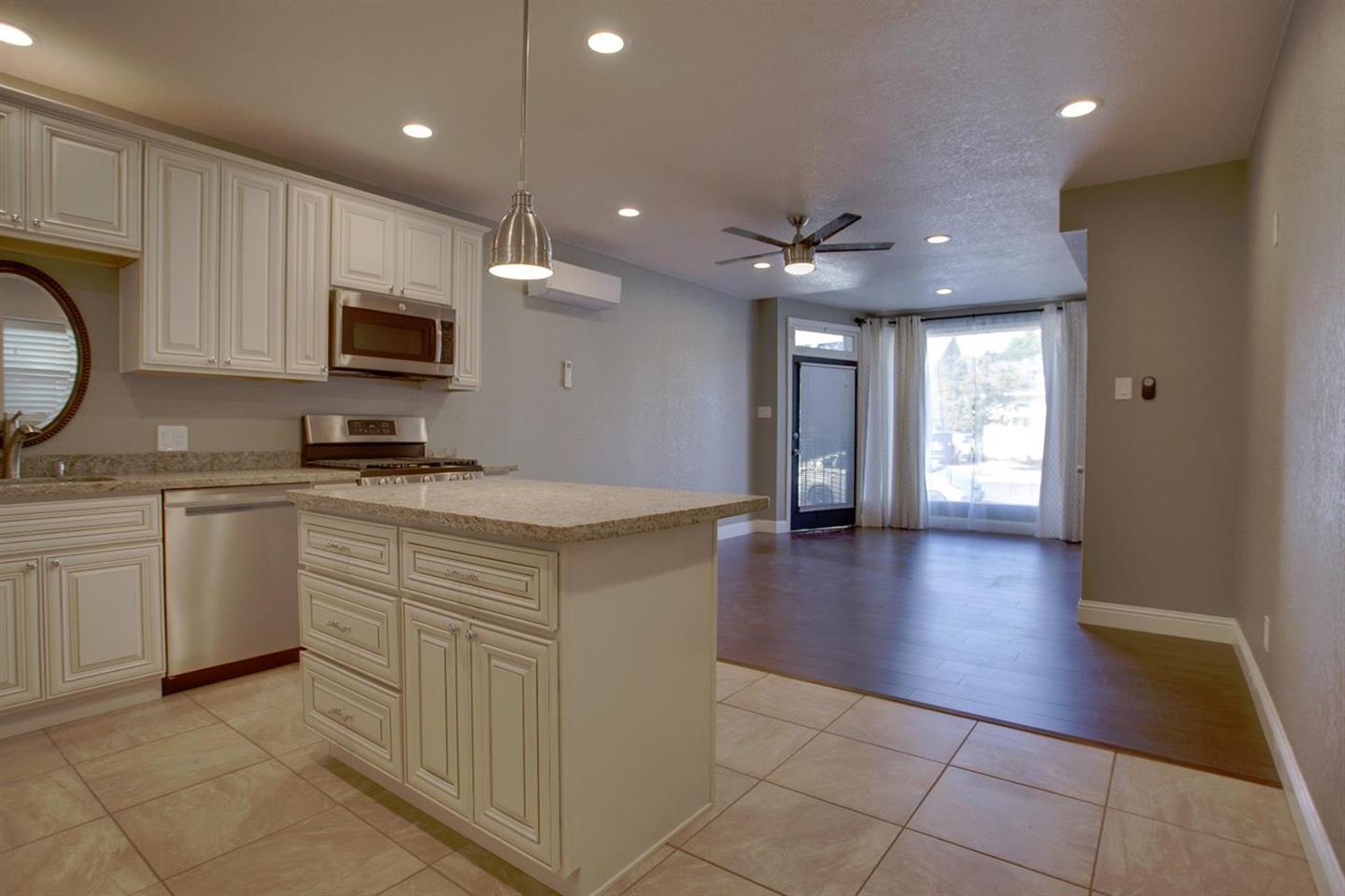 Detail Gallery Image 16 of 33 For 3012 4th Ave, Sacramento,  CA 95817 - – Beds | – Baths