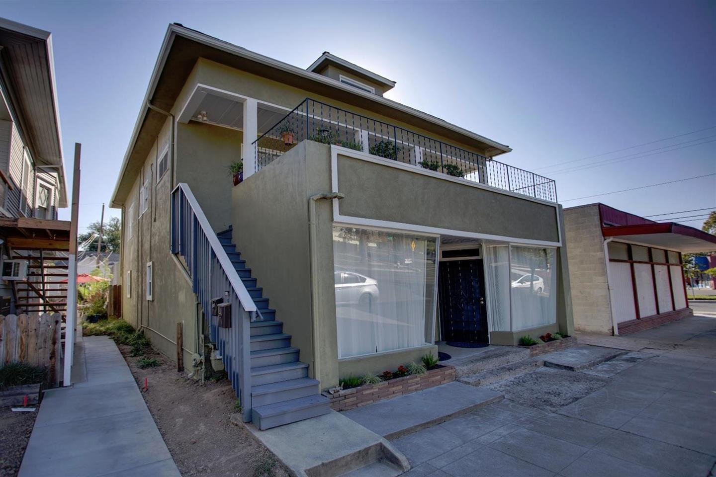 Detail Gallery Image 3 of 33 For 3012 4th Ave, Sacramento,  CA 95817 - – Beds | – Baths