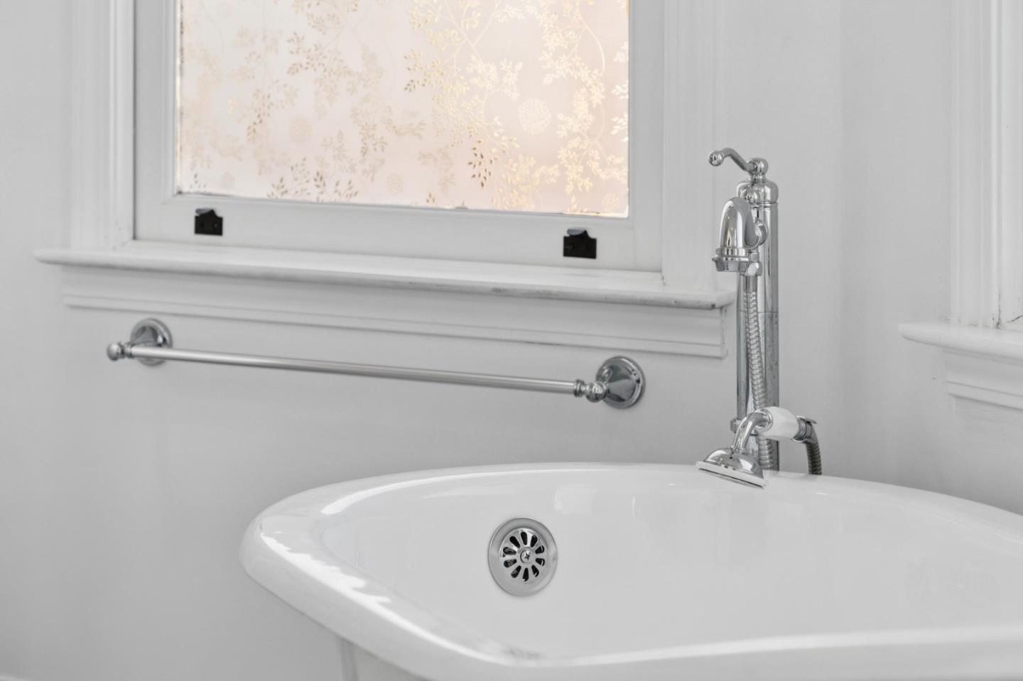 Detail Gallery Image 34 of 41 For 3002 26th St, San Francisco,  CA 94110 - 3 Beds | 2 Baths