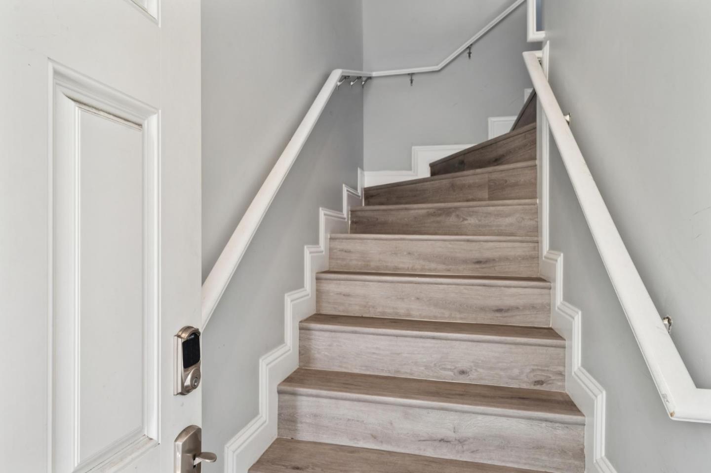 Detail Gallery Image 6 of 41 For 3002 26th St, San Francisco,  CA 94110 - 3 Beds | 2 Baths