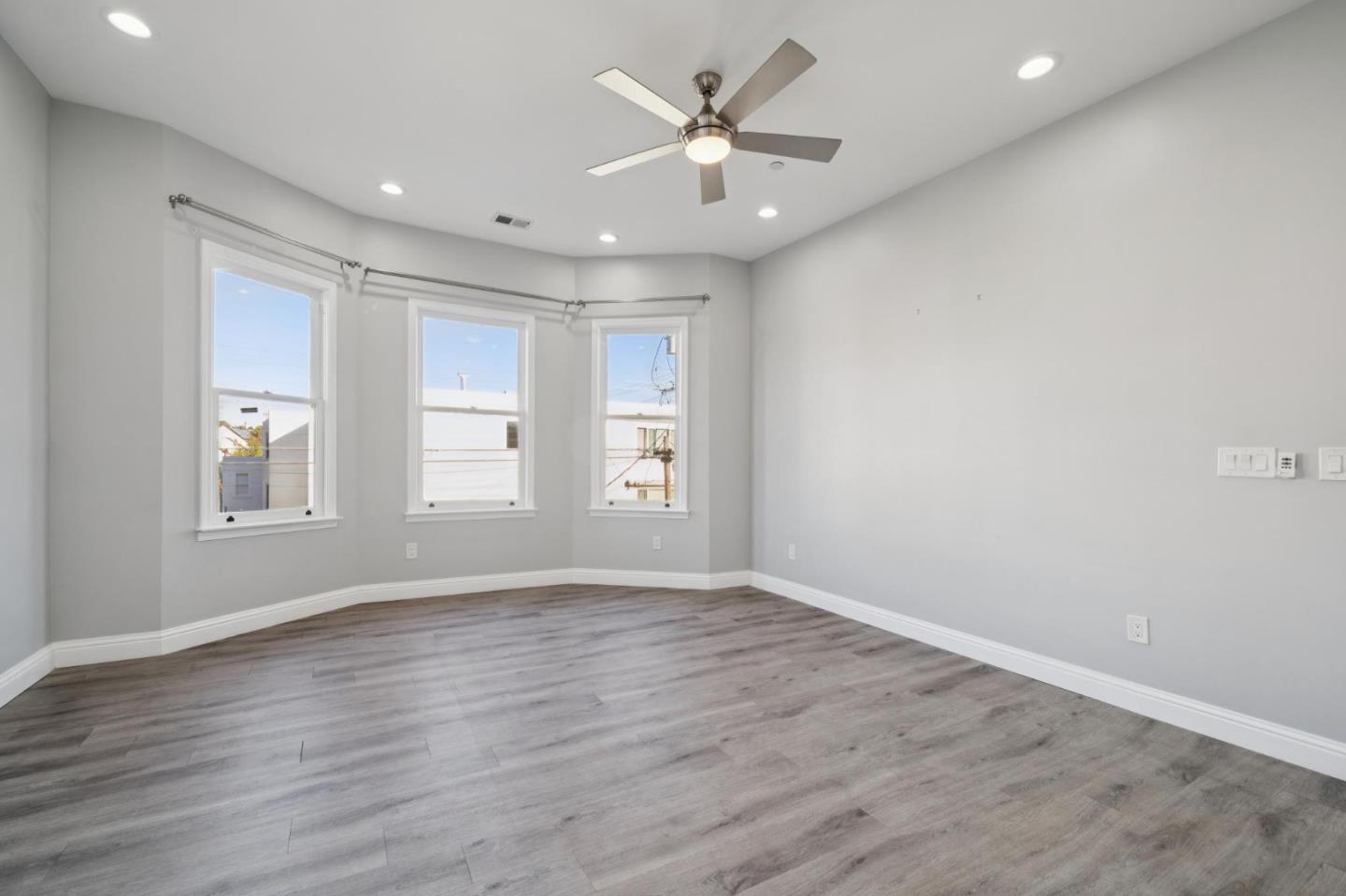 Detail Gallery Image 9 of 41 For 3002 26th St, San Francisco,  CA 94110 - 3 Beds | 2 Baths