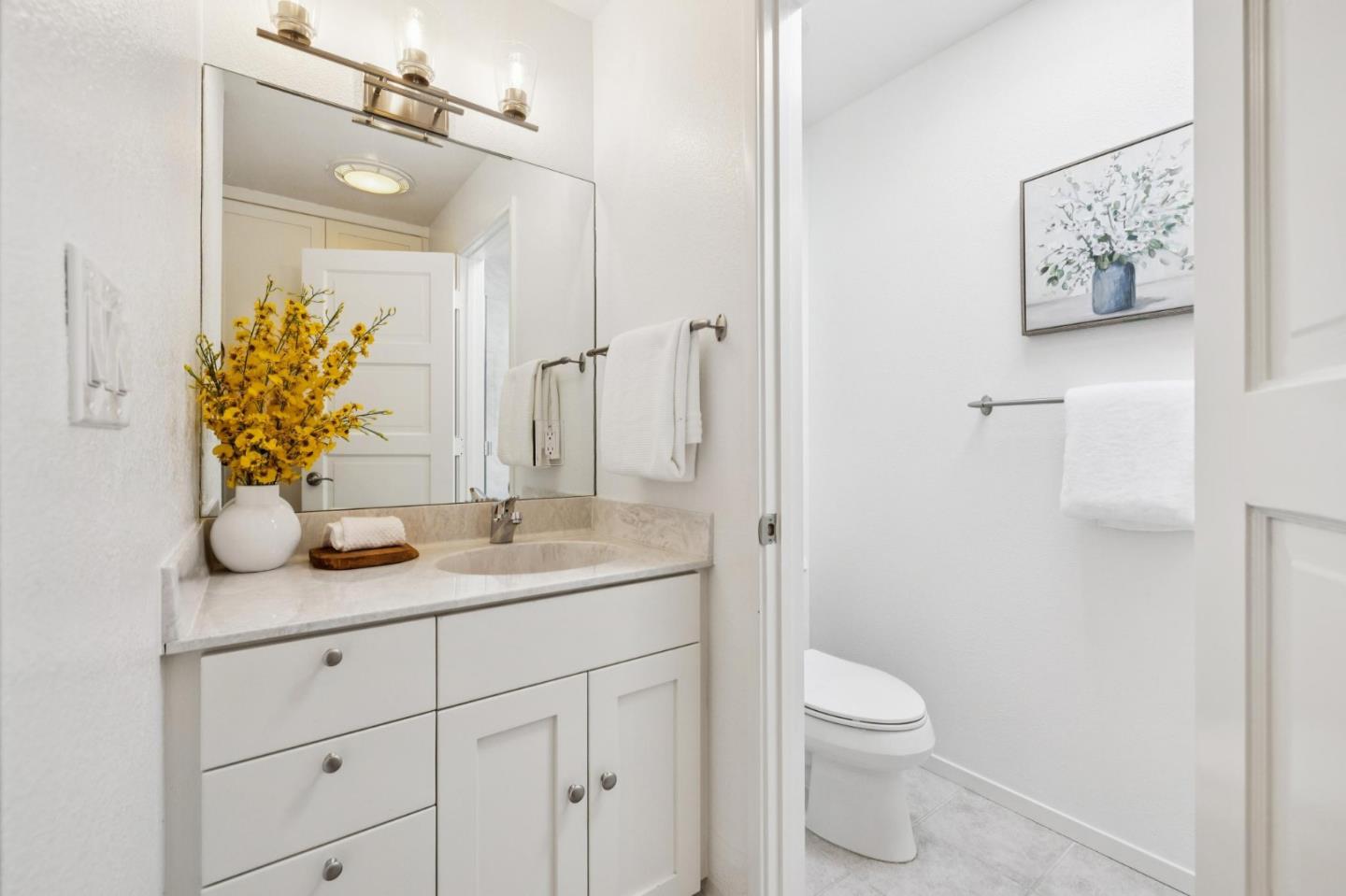 Detail Gallery Image 35 of 51 For 64 Los Altos Sq, Los Altos,  CA 94022 - 2 Beds | 2/1 Baths
