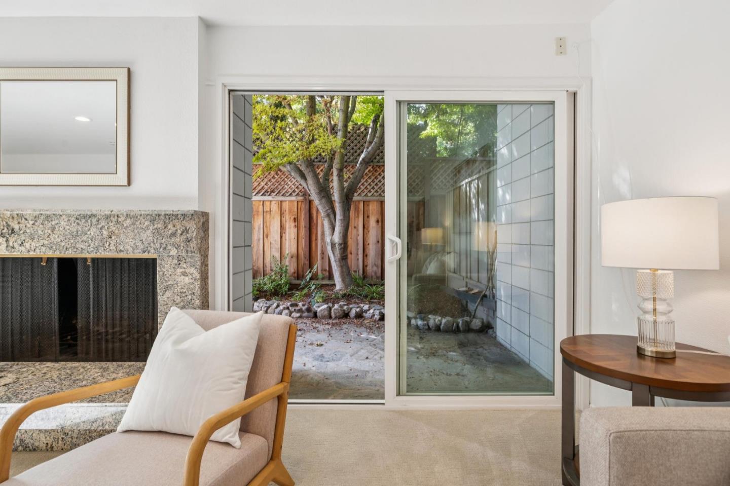 Detail Gallery Image 8 of 51 For 64 Los Altos Sq, Los Altos,  CA 94022 - 2 Beds | 2/1 Baths