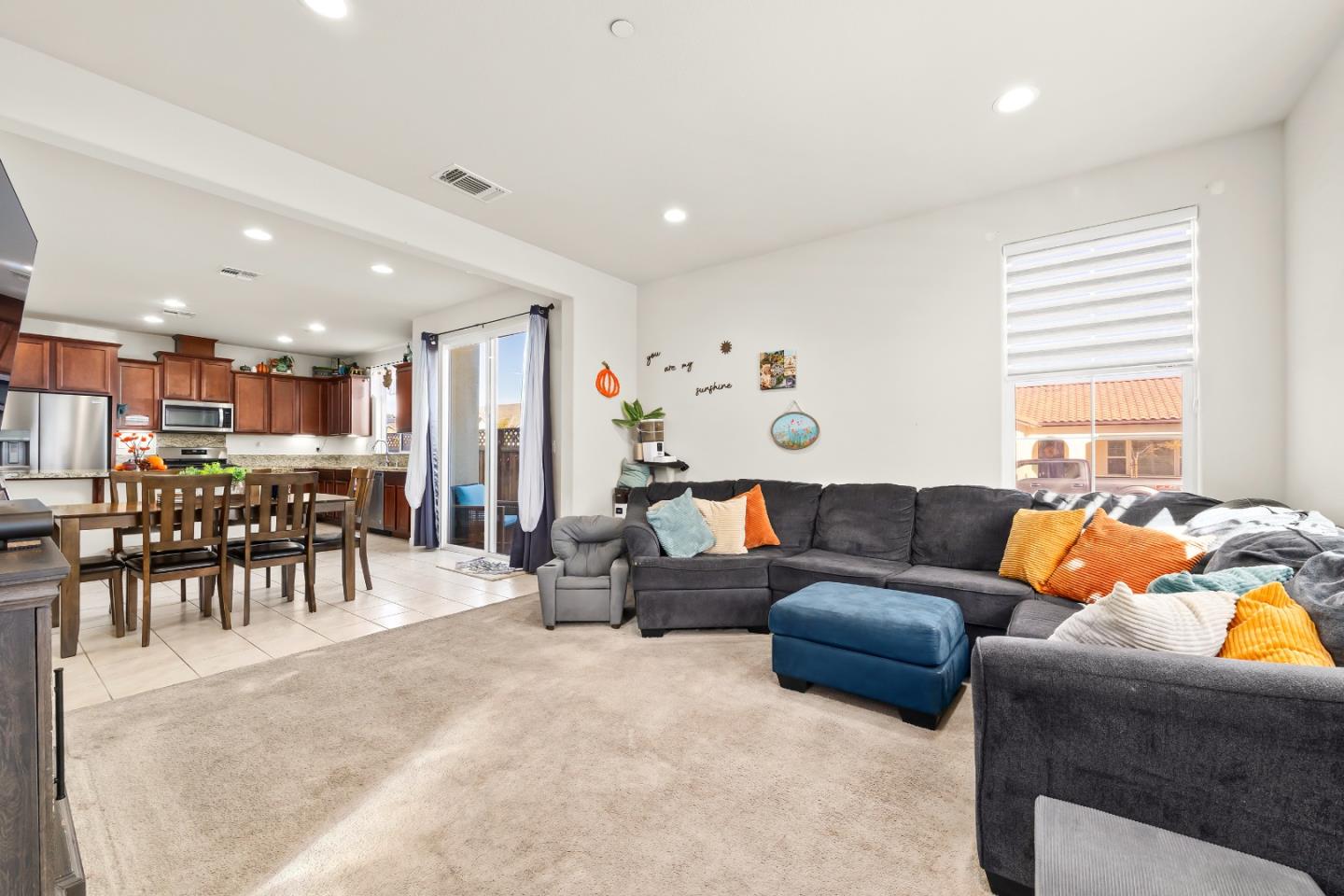 Detail Gallery Image 8 of 31 For 17102 Morgan St, East Garrison,  CA 93933 - 3 Beds | 2/1 Baths