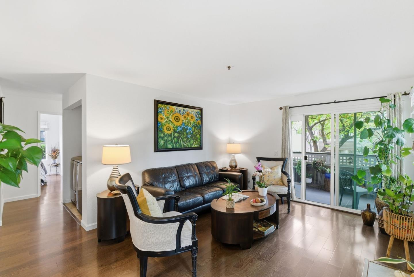 Detail Gallery Image 10 of 32 For 673 Royston Ln #233,  Hayward,  CA 94544 - 3 Beds | 2 Baths