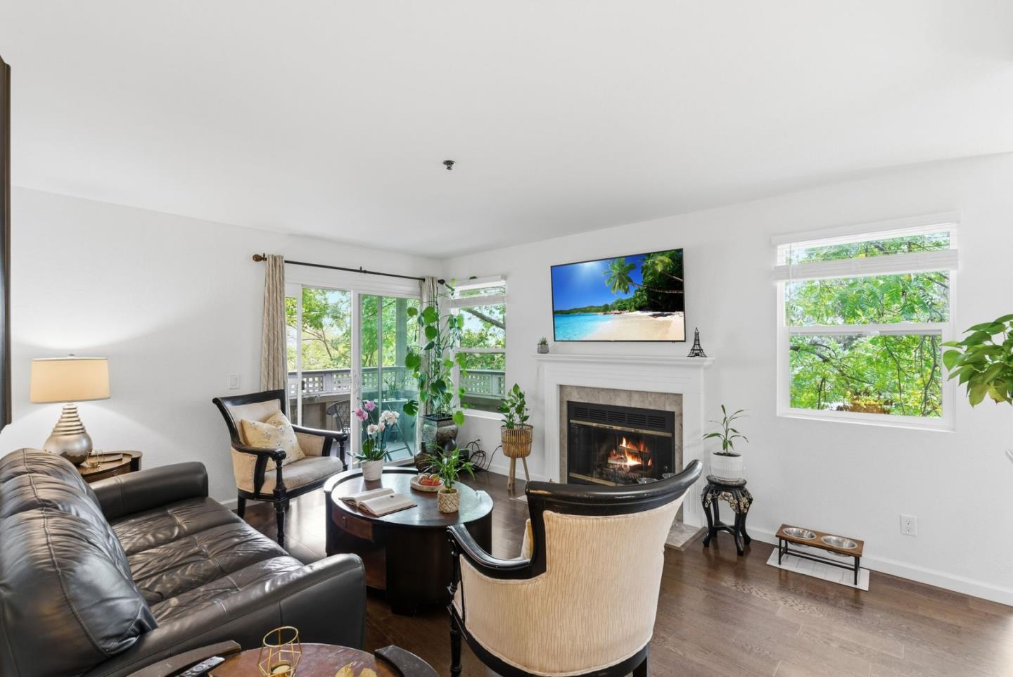 Detail Gallery Image 11 of 32 For 673 Royston Ln #233,  Hayward,  CA 94544 - 3 Beds | 2 Baths