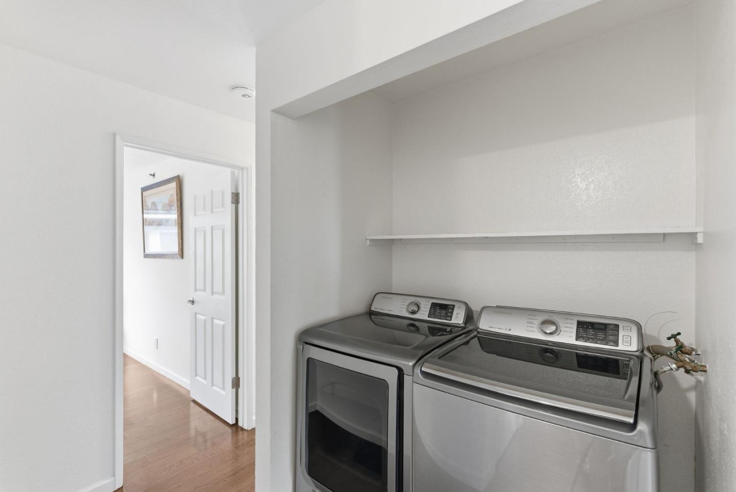 Detail Gallery Image 14 of 32 For 673 Royston Ln #233,  Hayward,  CA 94544 - 3 Beds | 2 Baths