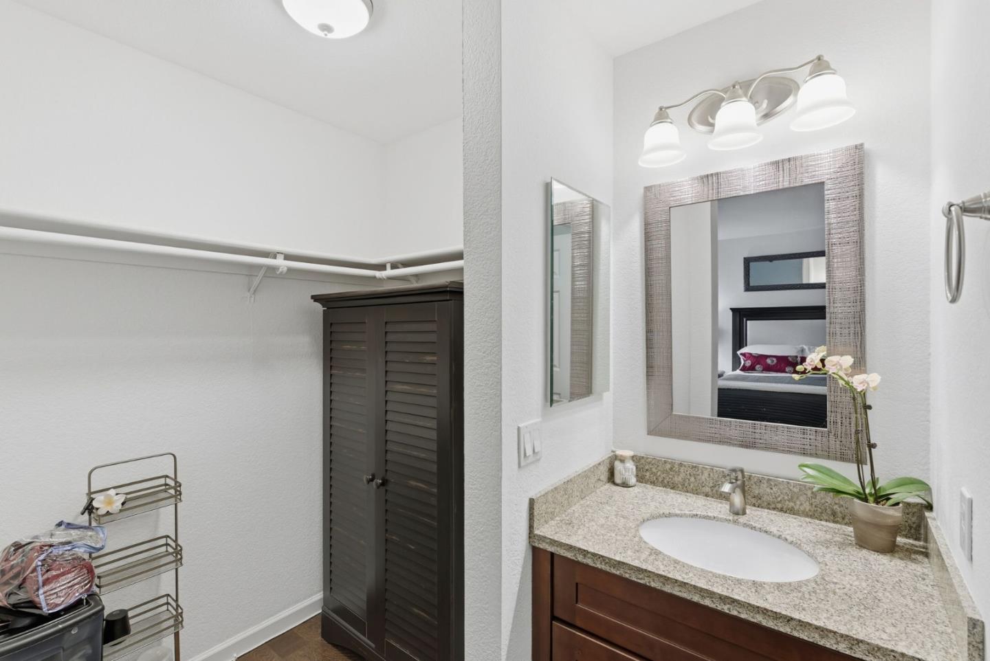 Detail Gallery Image 23 of 32 For 673 Royston Ln #233,  Hayward,  CA 94544 - 3 Beds | 2 Baths