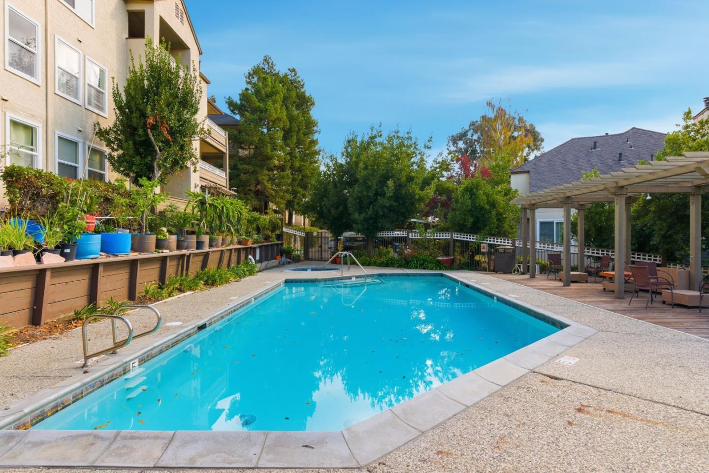 Detail Gallery Image 29 of 32 For 673 Royston Ln #233,  Hayward,  CA 94544 - 3 Beds | 2 Baths