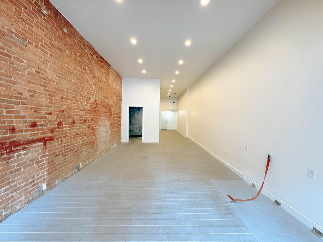 Detail Gallery Image 3 of 14 For 937-941 Geary St, San Francisco,  CA 94109 - – Beds | – Baths