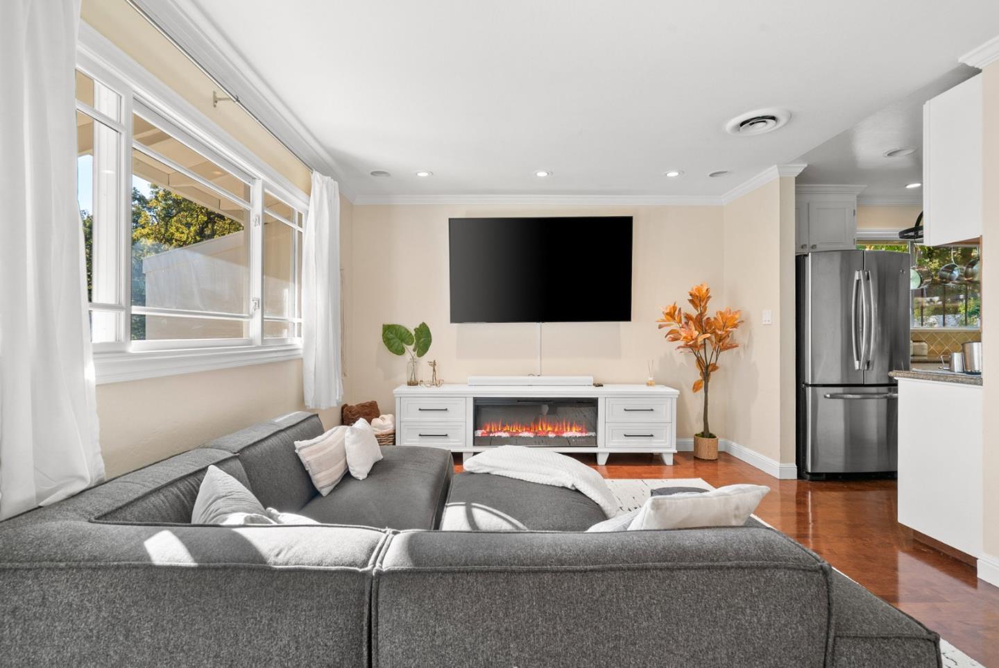 Detail Gallery Image 17 of 76 For 600 Pennsylvania Ave #21,  Los Gatos,  CA 95030 - 1 Beds | 1/1 Baths