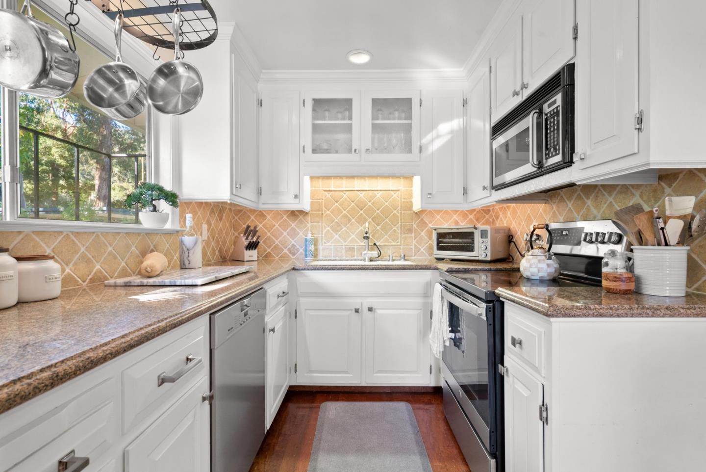 Detail Gallery Image 22 of 76 For 600 Pennsylvania Ave #21,  Los Gatos,  CA 95030 - 1 Beds | 1/1 Baths