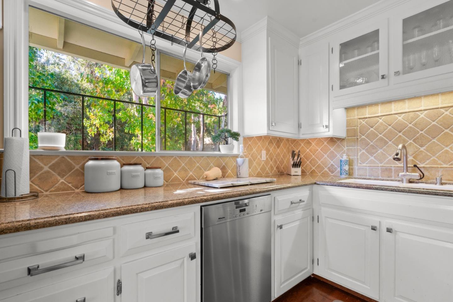 Detail Gallery Image 26 of 76 For 600 Pennsylvania Ave #21,  Los Gatos,  CA 95030 - 1 Beds | 1/1 Baths