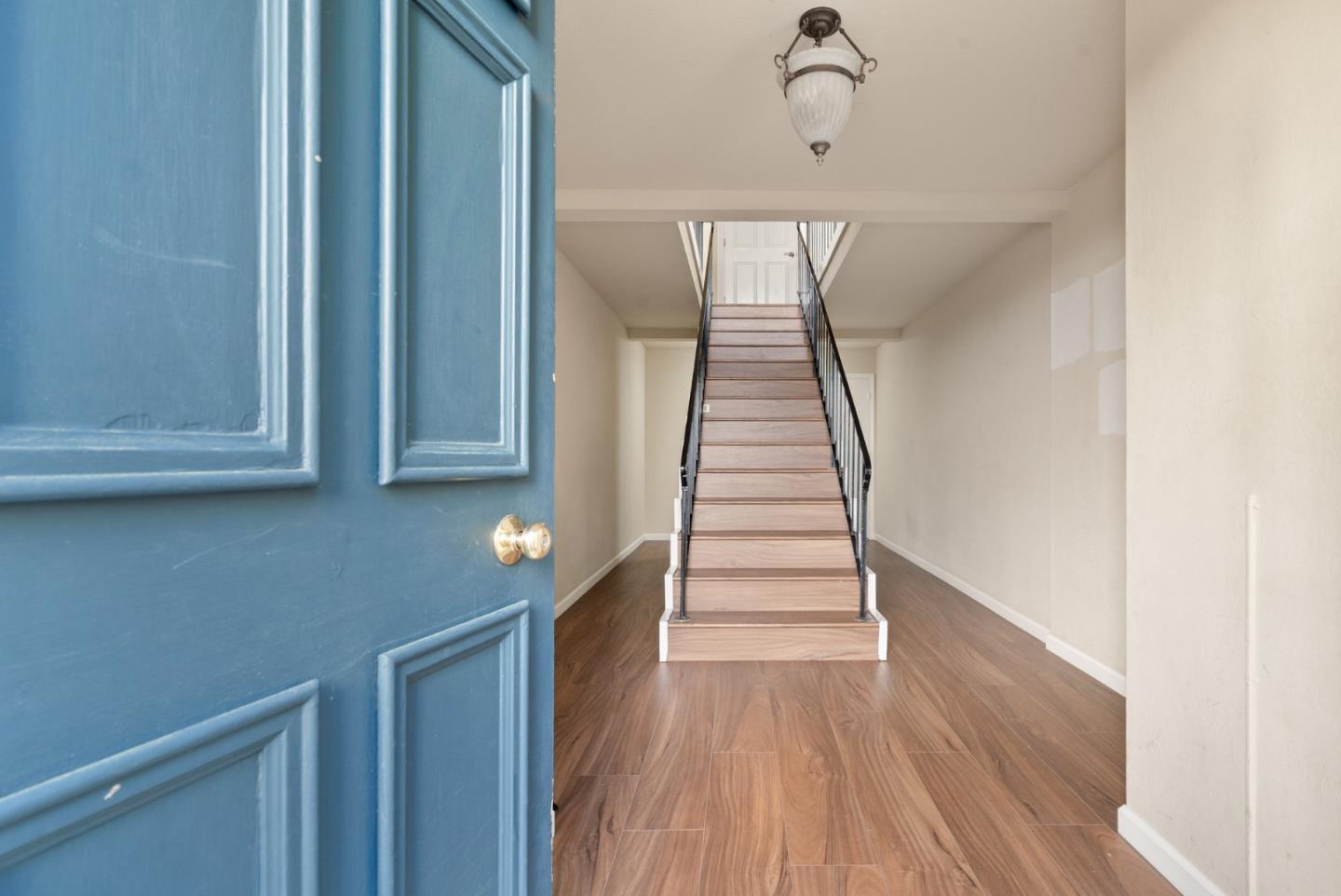 Detail Gallery Image 4 of 76 For 600 Pennsylvania Ave #21,  Los Gatos,  CA 95030 - 1 Beds | 1/1 Baths