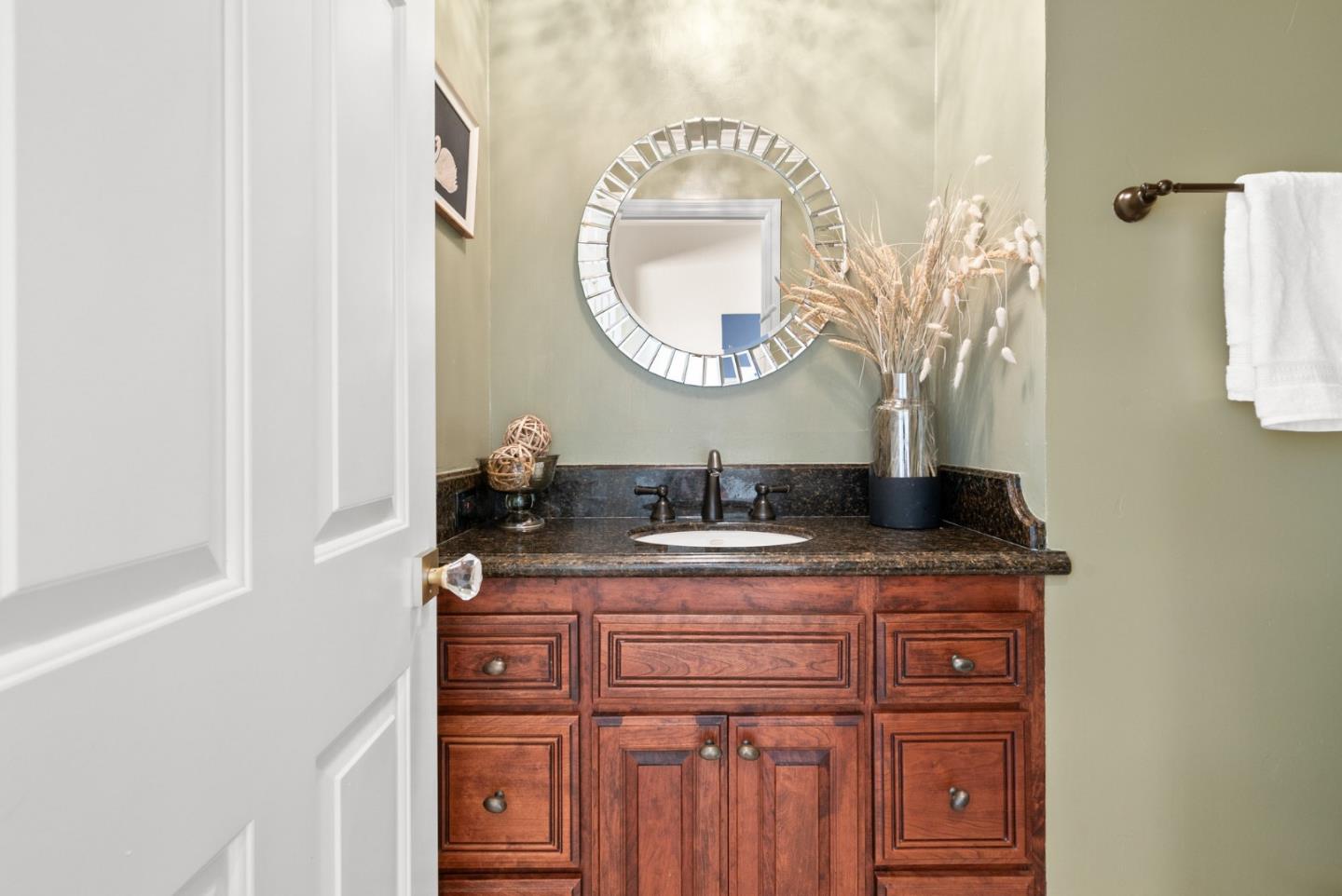 Detail Gallery Image 42 of 76 For 600 Pennsylvania Ave #21,  Los Gatos,  CA 95030 - 1 Beds | 1/1 Baths