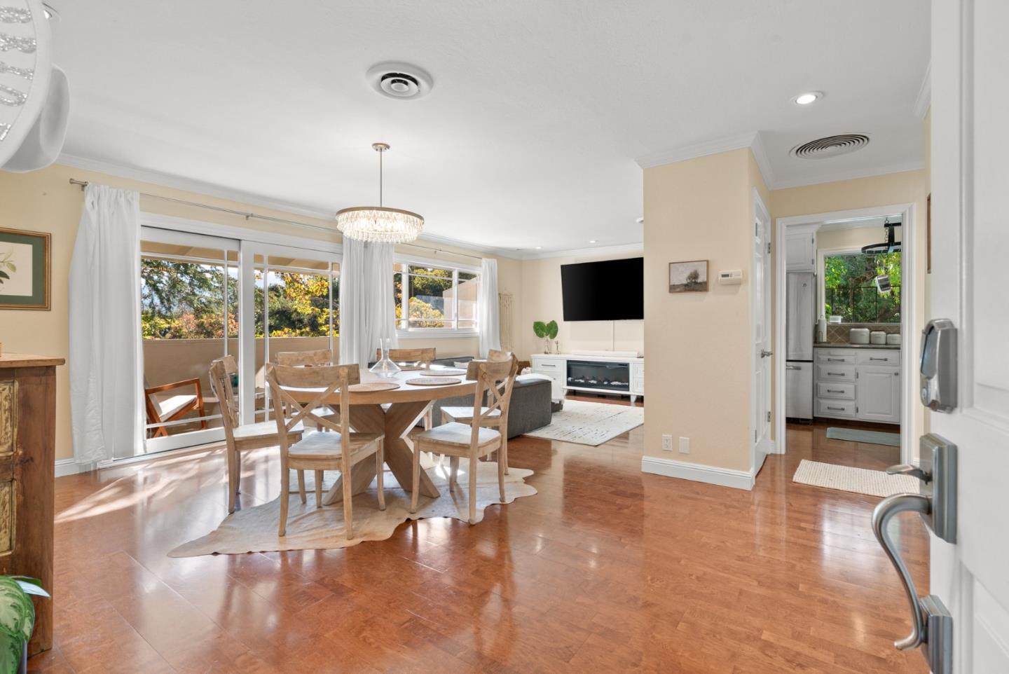 Detail Gallery Image 8 of 76 For 600 Pennsylvania Ave #21,  Los Gatos,  CA 95030 - 1 Beds | 1/1 Baths