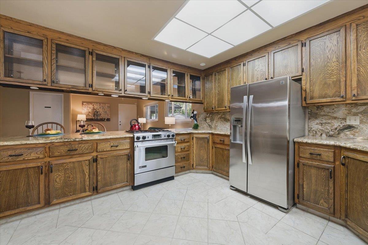 Detail Gallery Image 13 of 34 For 20510 Brookwood Ln, Saratoga,  CA 95070 - 2 Beds | 2 Baths