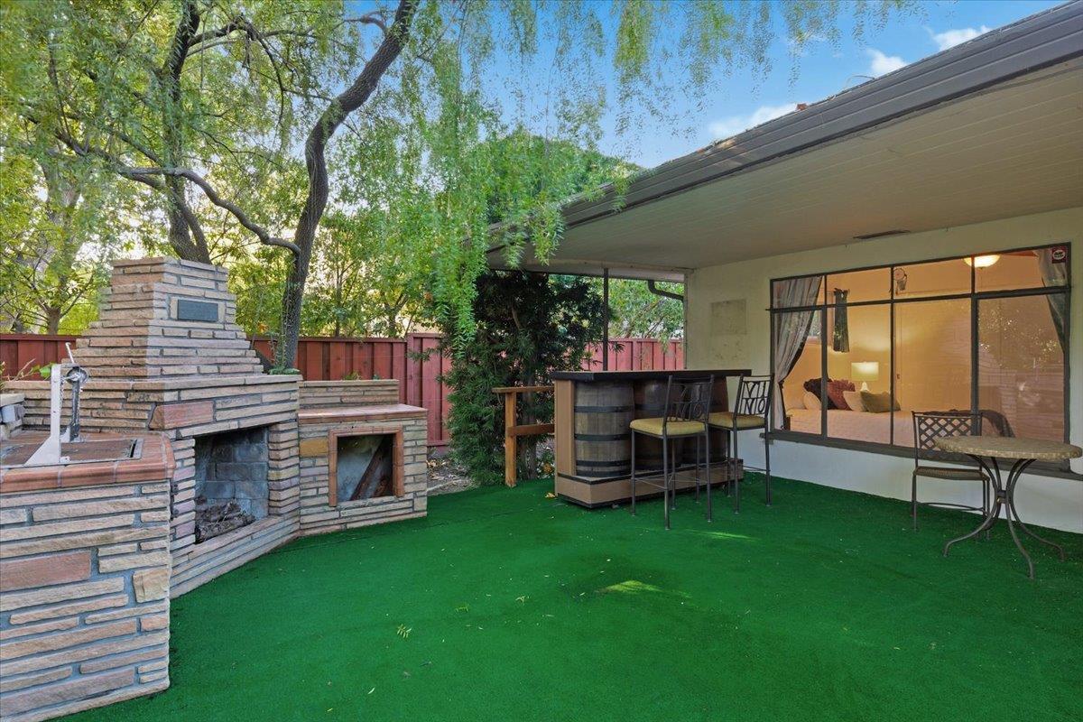 Detail Gallery Image 27 of 34 For 20510 Brookwood Ln, Saratoga,  CA 95070 - 2 Beds | 2 Baths