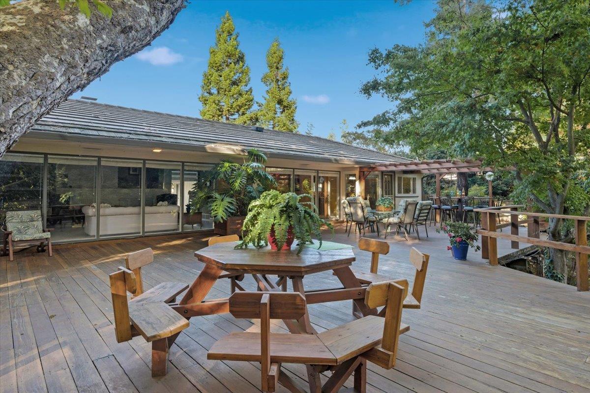 Detail Gallery Image 31 of 34 For 20510 Brookwood Ln, Saratoga,  CA 95070 - 2 Beds | 2 Baths