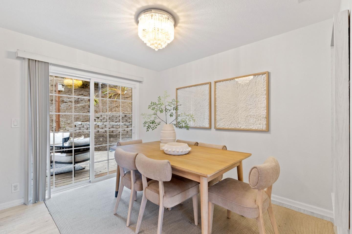 Detail Gallery Image 13 of 31 For 1075 Crespi Dr, Pacifica,  CA 94044 - 3 Beds | 2 Baths