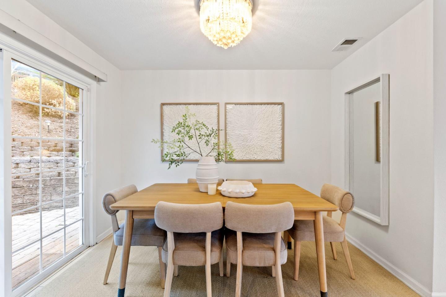 Detail Gallery Image 14 of 31 For 1075 Crespi Dr, Pacifica,  CA 94044 - 3 Beds | 2 Baths