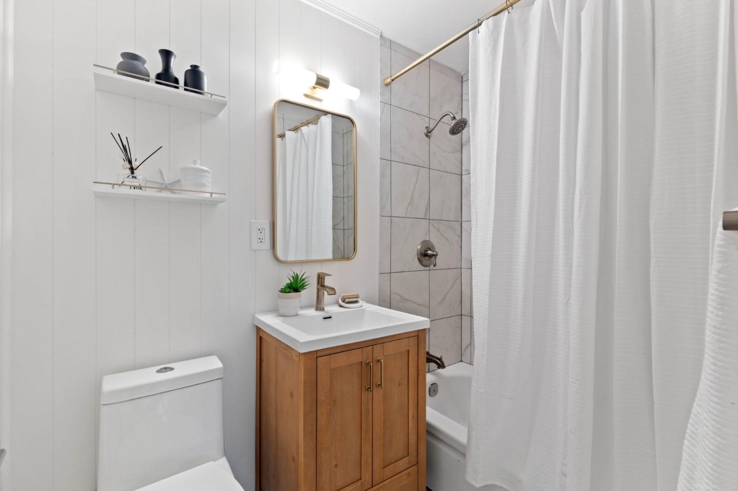 Detail Gallery Image 17 of 31 For 1075 Crespi Dr, Pacifica,  CA 94044 - 3 Beds | 2 Baths