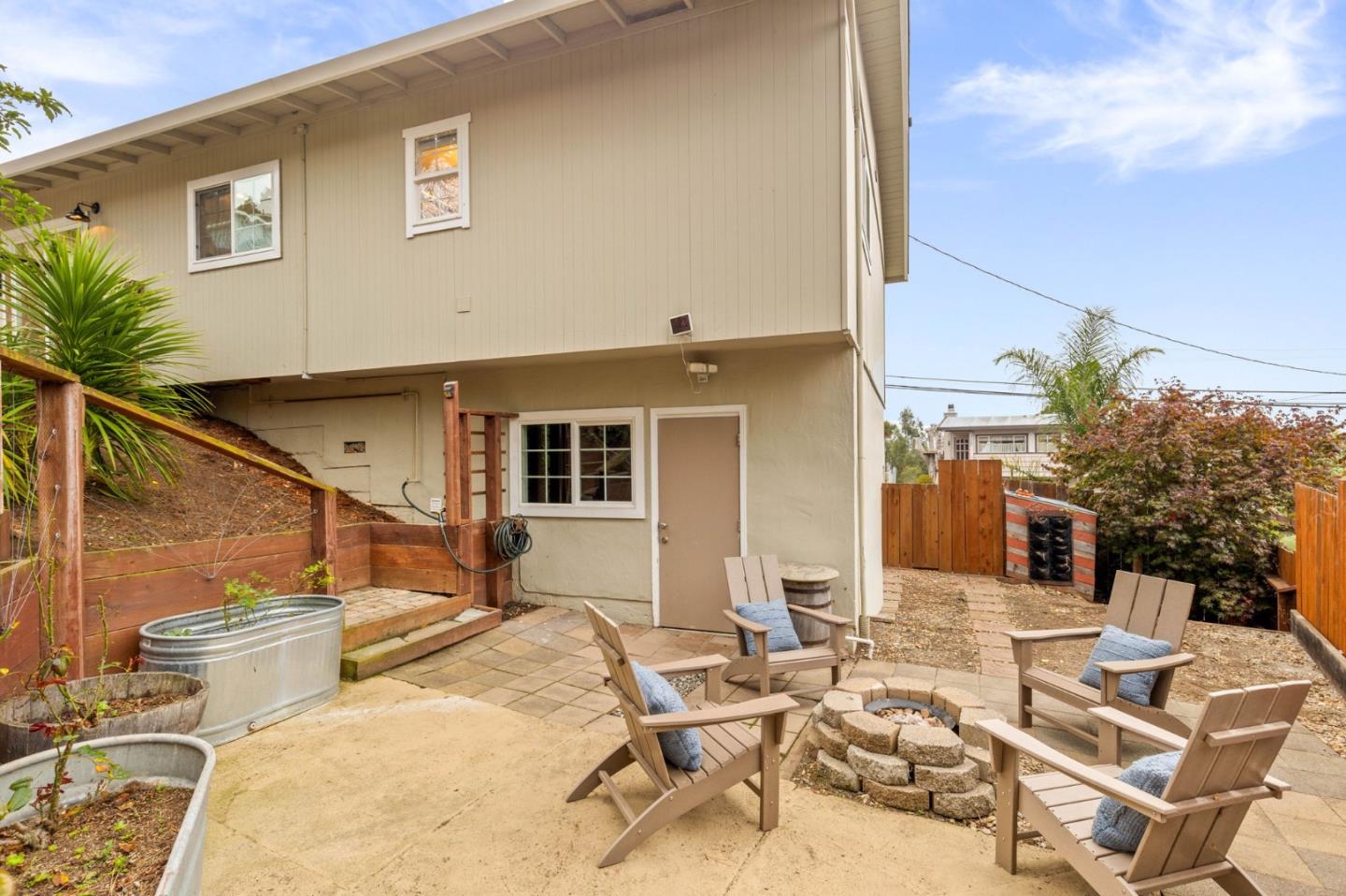 Detail Gallery Image 27 of 31 For 1075 Crespi Dr, Pacifica,  CA 94044 - 3 Beds | 2 Baths