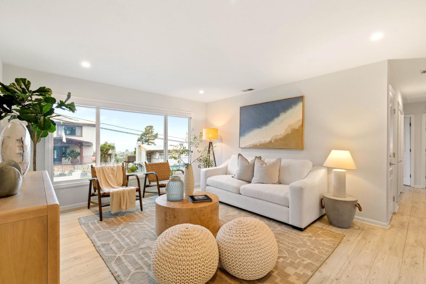 Detail Gallery Image 5 of 31 For 1075 Crespi Dr, Pacifica,  CA 94044 - 3 Beds | 2 Baths