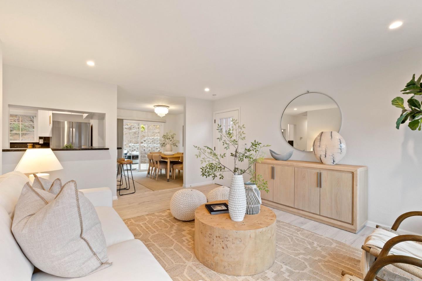 Detail Gallery Image 6 of 31 For 1075 Crespi Dr, Pacifica,  CA 94044 - 3 Beds | 2 Baths