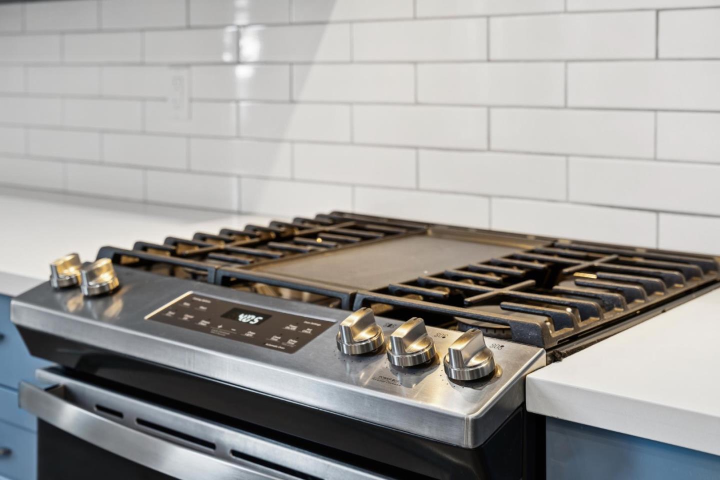 Detail Gallery Image 17 of 117 For 3000-3006 26th St, San Francisco,  CA 94110 - – Beds | – Baths