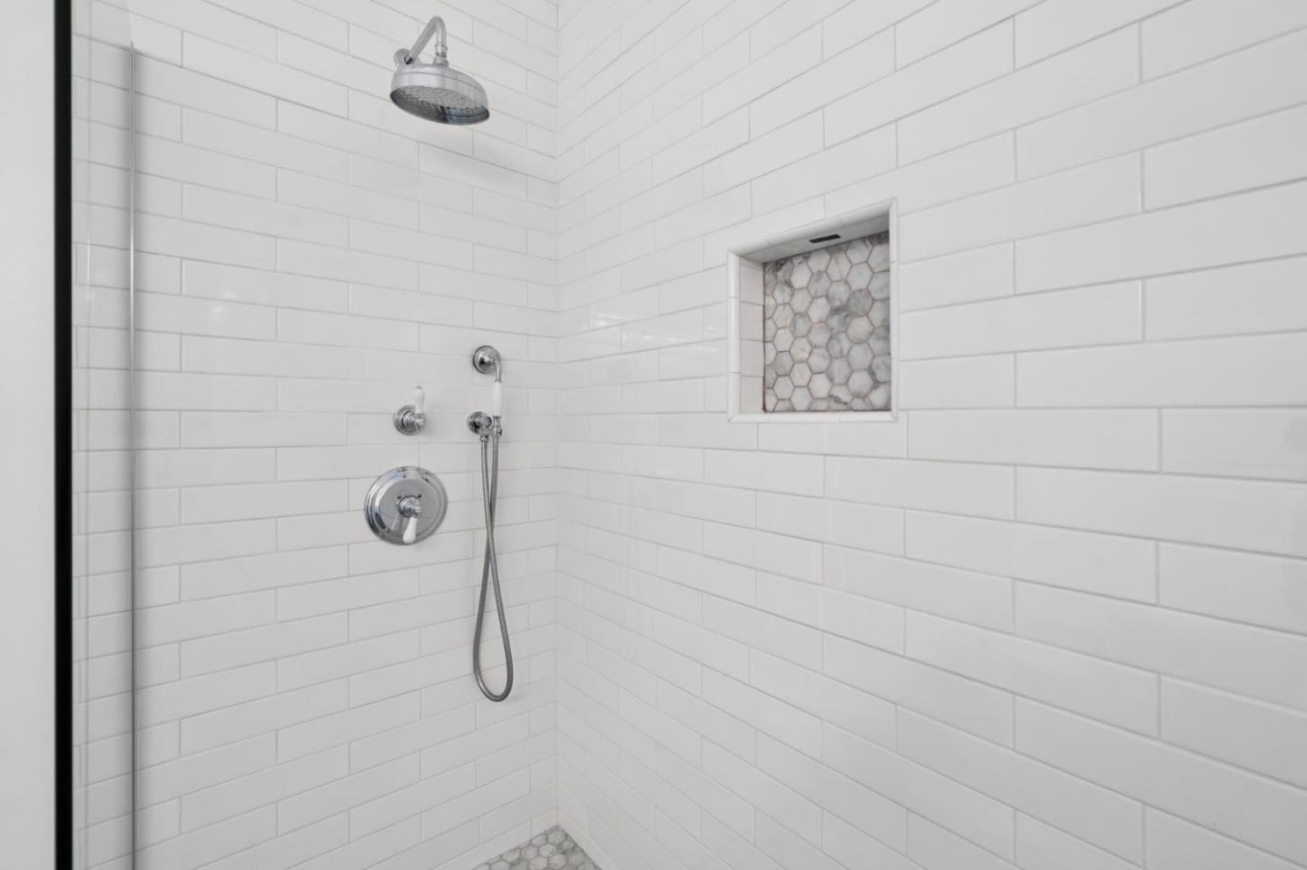 Detail Gallery Image 32 of 117 For 3000-3006 26th St, San Francisco,  CA 94110 - – Beds | – Baths